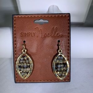 Simply Noelle Hanging Earrings Metal Birch